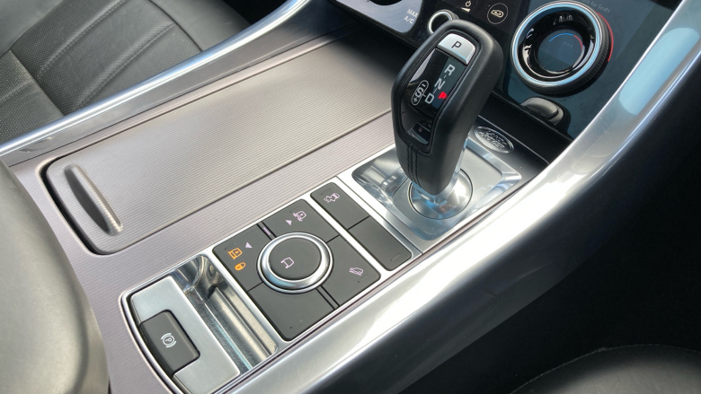 Land Rover Range Rover Sport 3.0 SDV6 HSE 5dr Auto Diesel Estate